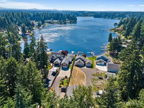 6607 Shady Ln SE, Lacey, WA 98503
