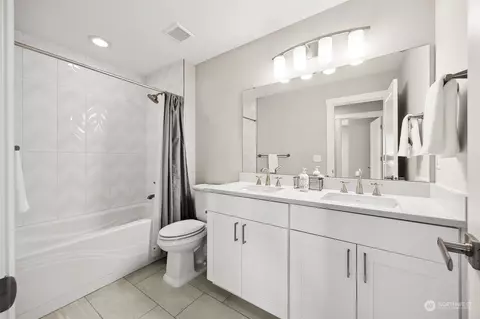 Bath - 5786 159th Avenue Ct E, Sumner, WA 98390 photo 3 of 3