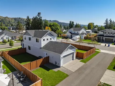 View/Area - 5786 159th Avenue Ct E, Sumner, WA 98390 photo 6 of 8