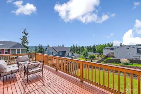 Exterior - 10903 NE 194th Dr, Bothell, WA 98011 photo 3 of 5