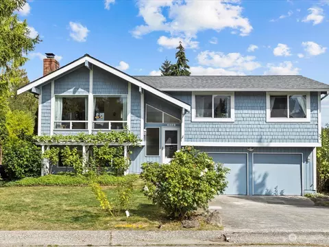 Exterior - 6129 133rd St SE, Everett, WA 98208 photo 3 of 10