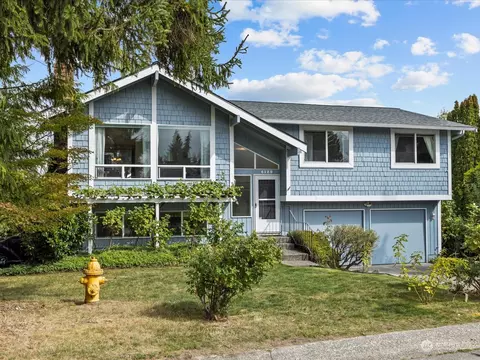 Exterior - 6129 133rd St SE, Everett, WA 98208 photo 4 of 10