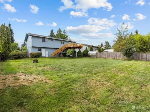 Exterior - 6129 133rd St SE, Everett, WA 98208 photo 8 of 10