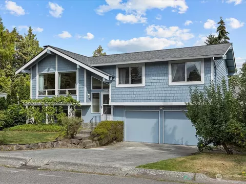 Exterior - 6129 133rd St SE, Everett, WA 98208 photo 2 of 10