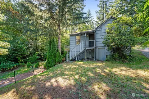 1153 Francis Ave NW, Bremerton, WA 98312