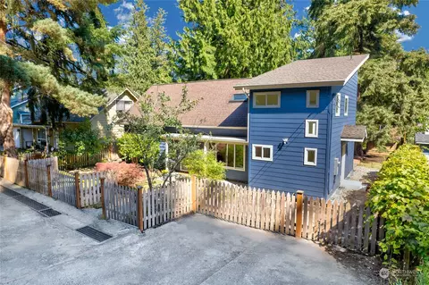 14802 Stone Ave N, Shoreline, WA 98133