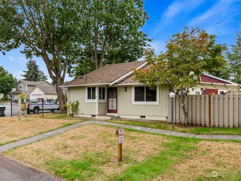 4943 Cottage Ln SE, Lacey, WA 98503