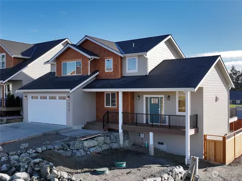 5019 Eagle Ridge Dr, Freeland, WA 98249