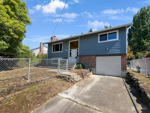 10250 26th Ave SW, Seattle, WA 98146