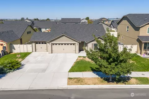 1338 E Burr Ave, Moses Lake, WA 98837