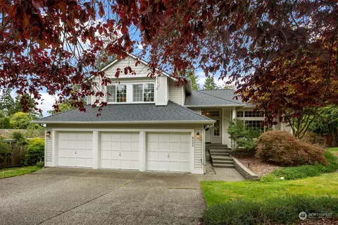 8120 NE 158th Pl, Kenmore, WA 98028