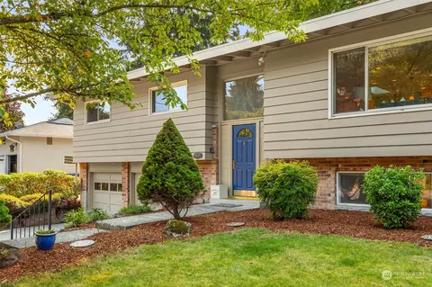 5019 117th Ave SE, Bellevue, WA 98006
