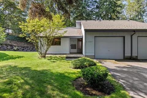 11527 SE 175th St #9, Renton, WA 98055