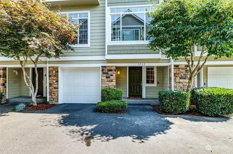7222 182nd St #7, Kenmore, WA 98028