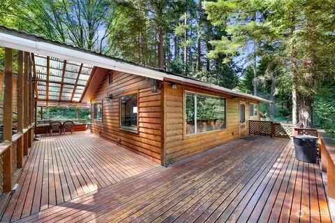 3051 Hales Psge, Lummi Island, WA 98262