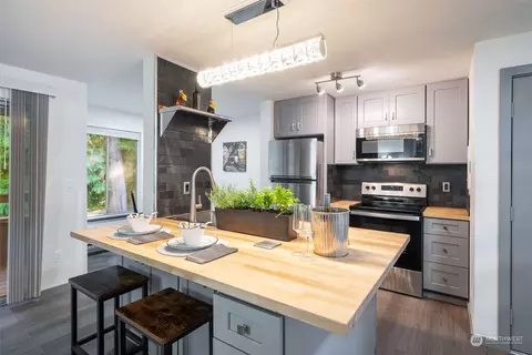 17535 150th Ct SE #N-9, Renton, WA 98058