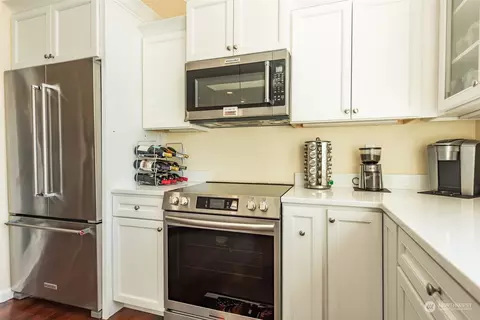 Kitchen - 89 Olympic Vis, Sequim, WA 98382 photo 4 of 6