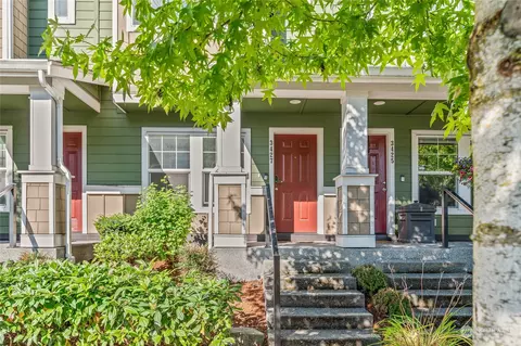 3427 30th Dr, Everett, WA 98201 photo 2