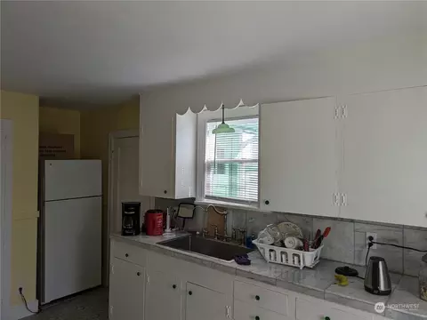 238 N 2nd Ave, Sequim, WA 98382 photo 4