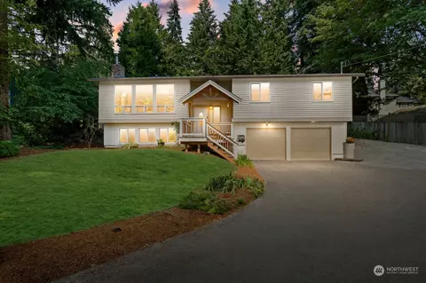 16516 SE 34th St, Bellevue, WA 98008