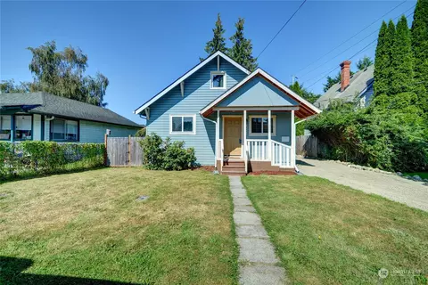 807 W Hazel St, Mount Vernon, WA 98273