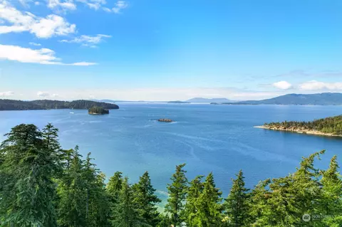 1410 Chuckanut Dr, Bellingham, WA 98229
