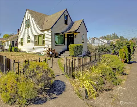 703 High Ave, Bremerton, WA 98337