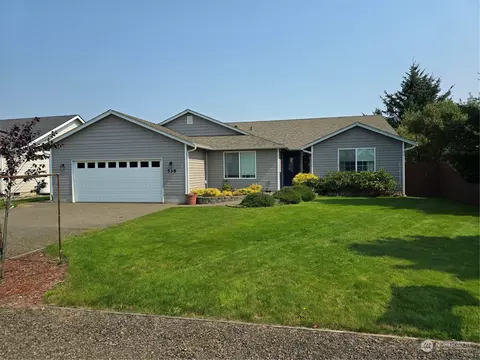538 Canal Dr NE, Ocean Shores, WA 98569
