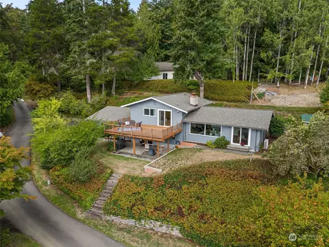 2410 Beach View Ln NW, Olympia, WA 98502