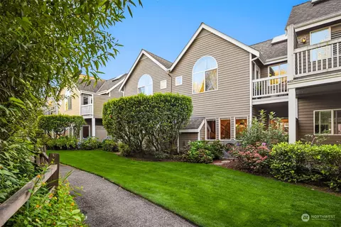 3732 101st Way NE, Kirkland, WA 98033