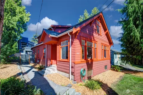 7517 19th Ave SW, Seattle, WA 98106