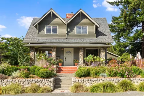 5022 SW Waite St, Seattle, WA 98116