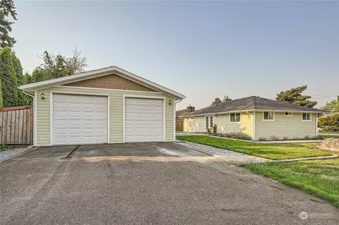 12602 22nd Ave S, Burien, WA 98168