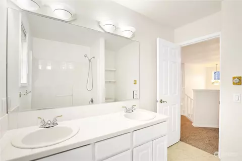 Bath - 15429 148th Avenue Ct E, Orting, WA 98360 photo 5 of 5