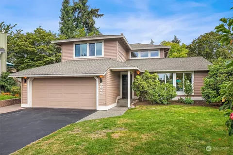 9025 NE 138th Pl, Kirkland, WA 98034