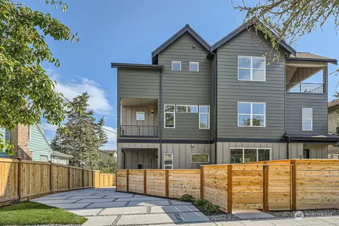 2833 NW 66th St #B, Seattle, WA 98117