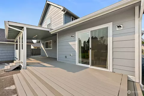 Exterior - 504 Deeded Ln SW, Orting, WA 98360 photo 6 of 13