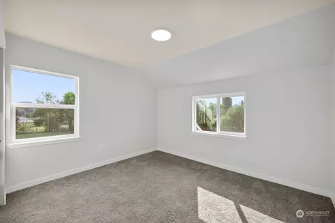 Bedroom - 504 Deeded Ln SW, Orting, WA 98360 photo 4 of 6