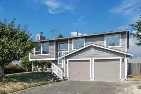 2402 S 131st Pl, Seatac, WA 98168