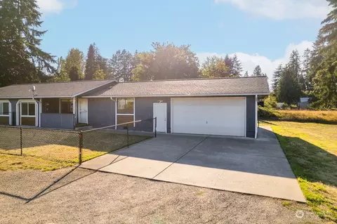 5207 96th St E, Tacoma, WA 98446