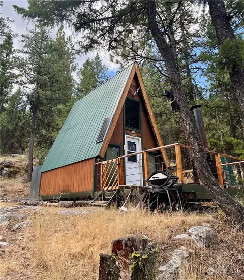 317 Bluebell Ln, Tonasket, WA 98855