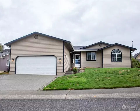 209 Tompkins Pl, Granite Falls, WA 98252