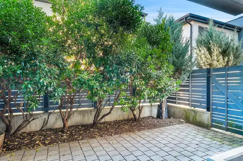 2651 22nd Ave W #B, Seattle, WA 98199