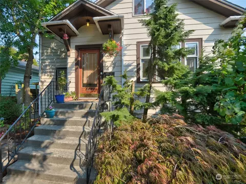 7522 16th Ave NW, Seattle, WA 98117
