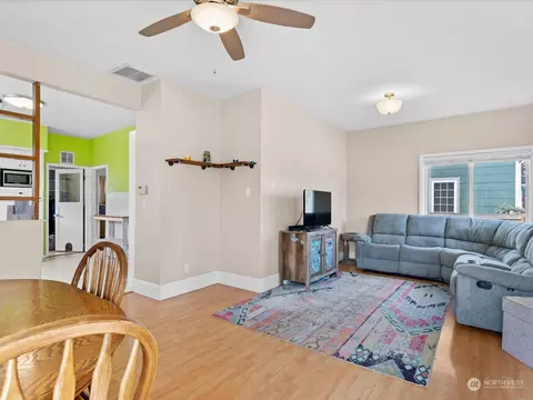 1928 Baker Ave, Everett, WA 98201 photo 5