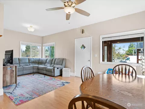 1928 Baker Ave, Everett, WA 98201 photo 4