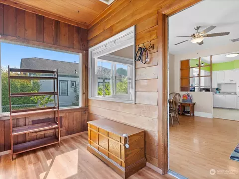 1928 Baker Ave, Everett, WA 98201 photo 3