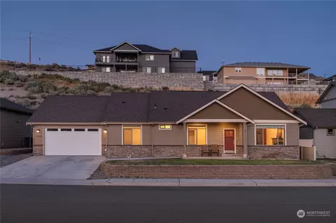 2949 N Breckenridge Dr, East Wenatchee, WA 98802