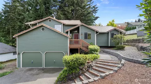 4825 NW Francis Dr, Silverdale, WA 98383