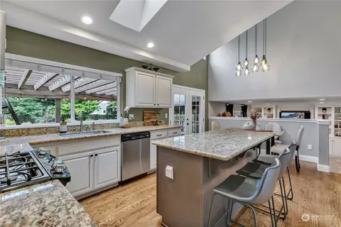 2884 Terry Ln, Enumclaw, WA 98022 photo 4